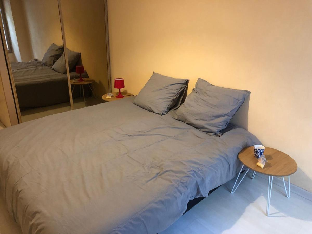 Magnifique Appartement Tout Equipe - 6 Personnes Le Puy-en-Velay Exterior photo