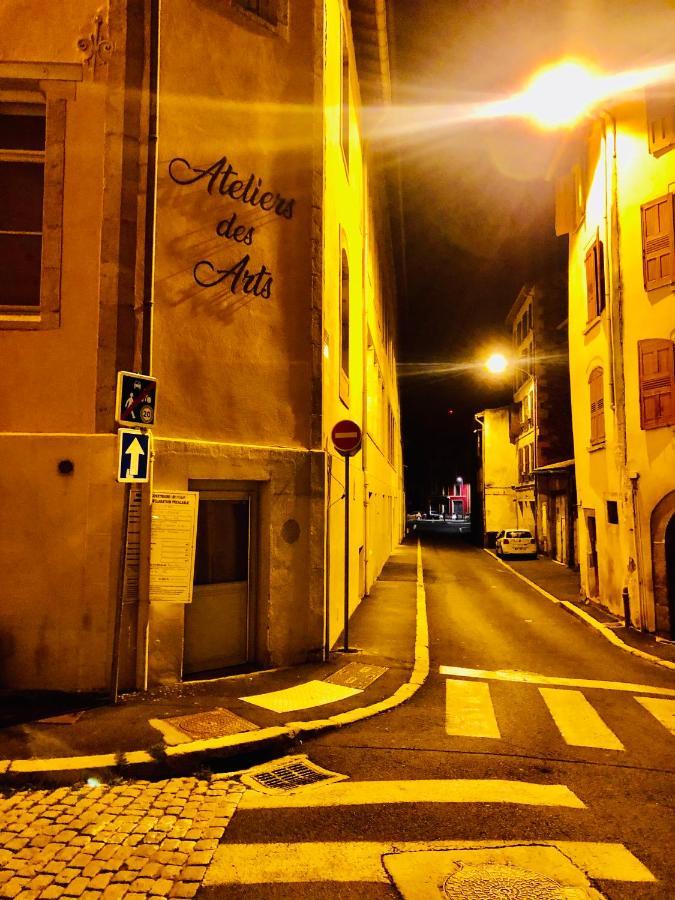 Magnifique Appartement Tout Equipe - 6 Personnes Le Puy-en-Velay Exterior photo